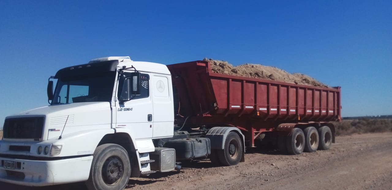 Transporte de Áridos con Semirremolque